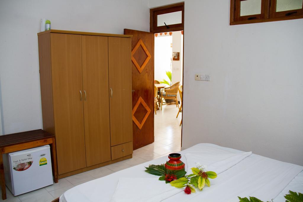 Alvi Star Inn Thulhaadhoo Room photo