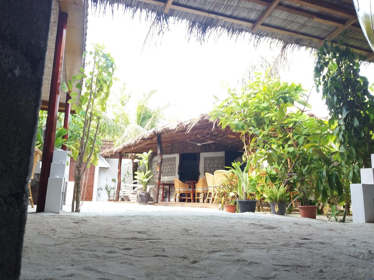 Alvi Star Inn Thulhaadhoo Exterior photo