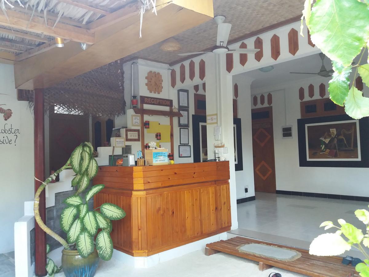 Alvi Star Inn Thulhaadhoo Exterior photo