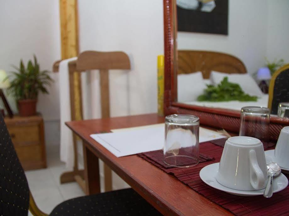 Alvi Star Inn Thulhaadhoo Exterior photo